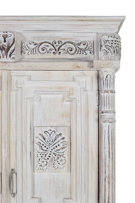 GINER Y COLOMER Armoire de deux portes en bois de manguier blanc vieilli